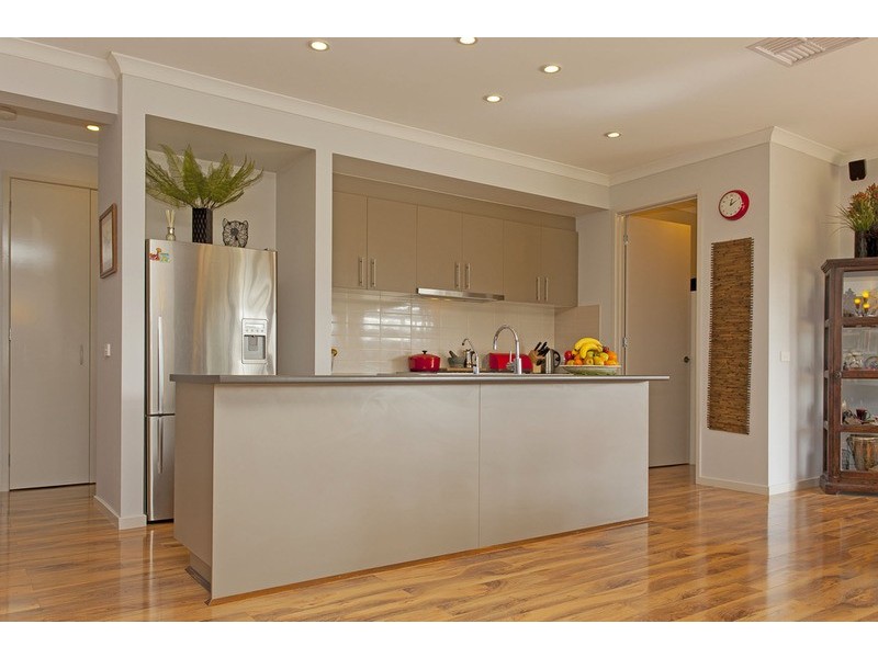 12 Meadow Creek Road, Oxley VIC 3678