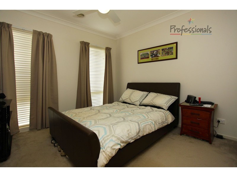 28 Dryandra Way, Thurgoona NSW 2640