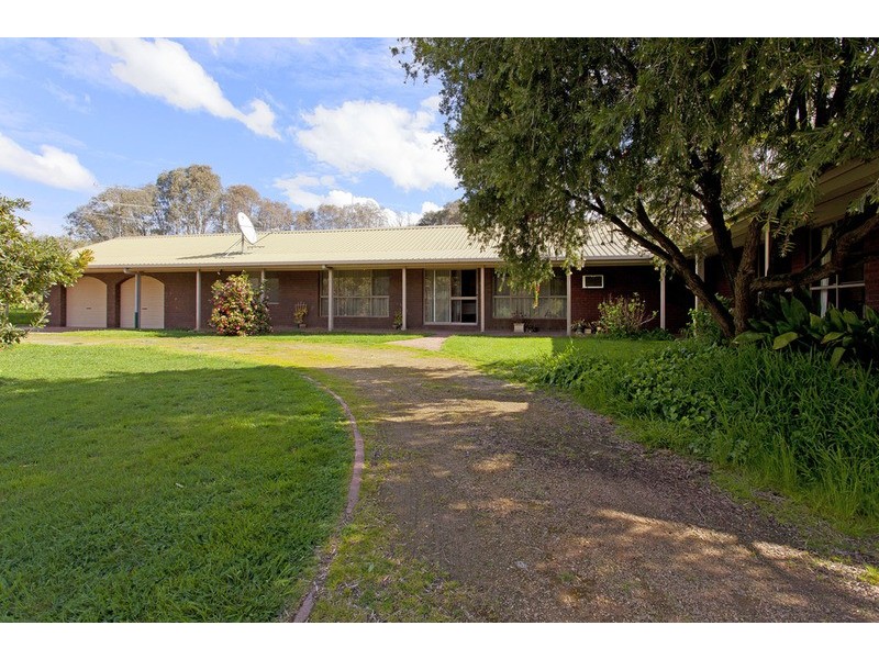 812 Tallangatta Creek  Road, Tallangatta Valley VIC 3701