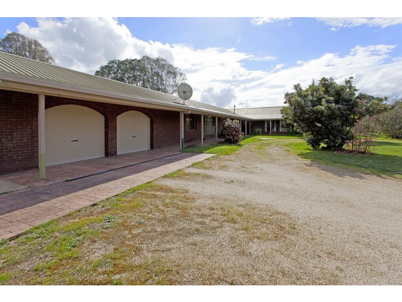 812 Tallangatta Creek  Road, Tallangatta Valley VIC 3701