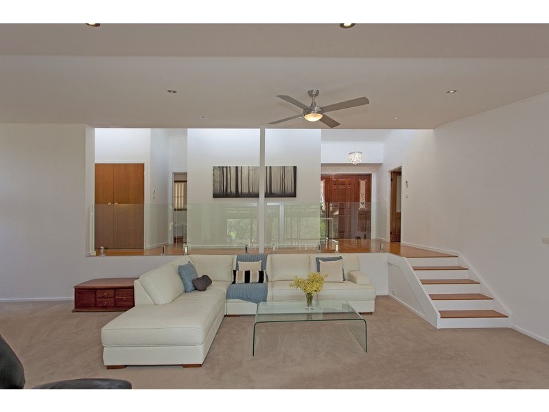 15 Barton Drive, Baranduda VIC 3691