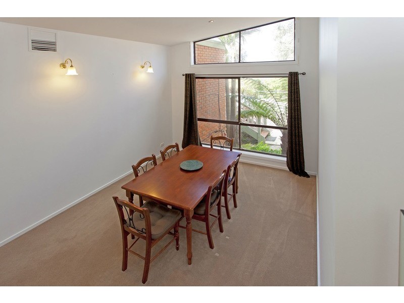 15 Barton Drive, Baranduda VIC 3691