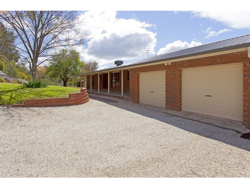 15 Barton Drive, Baranduda VIC 3691