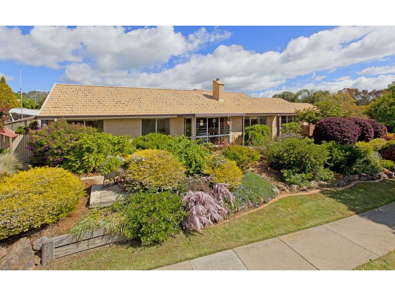 37 Falcon Circuit, Wodonga VIC 3690