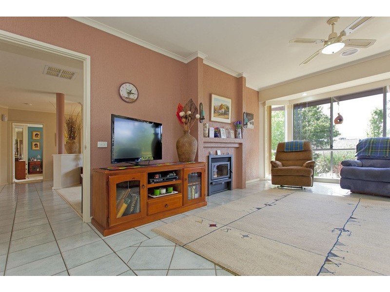 37 Falcon Circuit, Wodonga VIC 3690