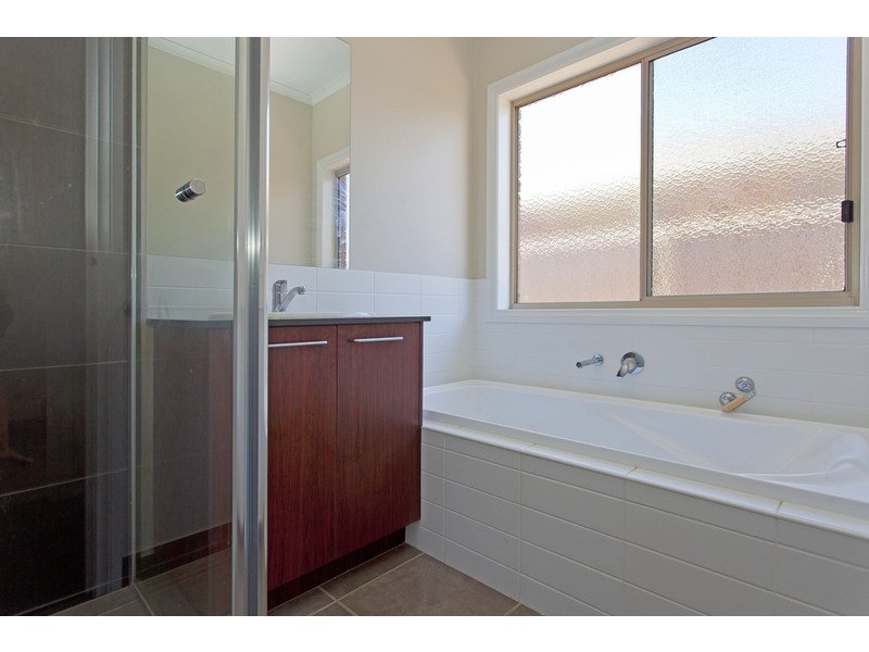 38 Castleton Street, Wodonga VIC 3690