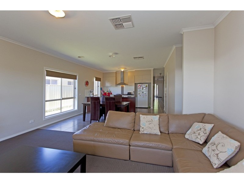 38 Castleton Street, Wodonga VIC 3690