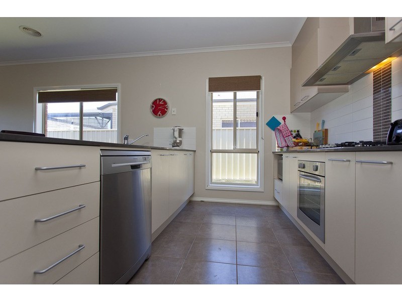 38 Castleton Street, Wodonga VIC 3690