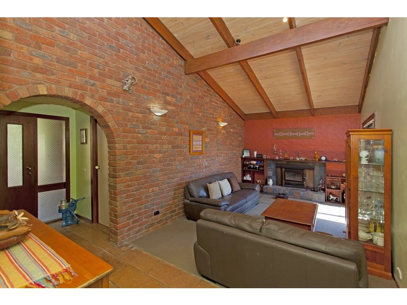 1 Hilltop Court, Wodonga VIC 3690