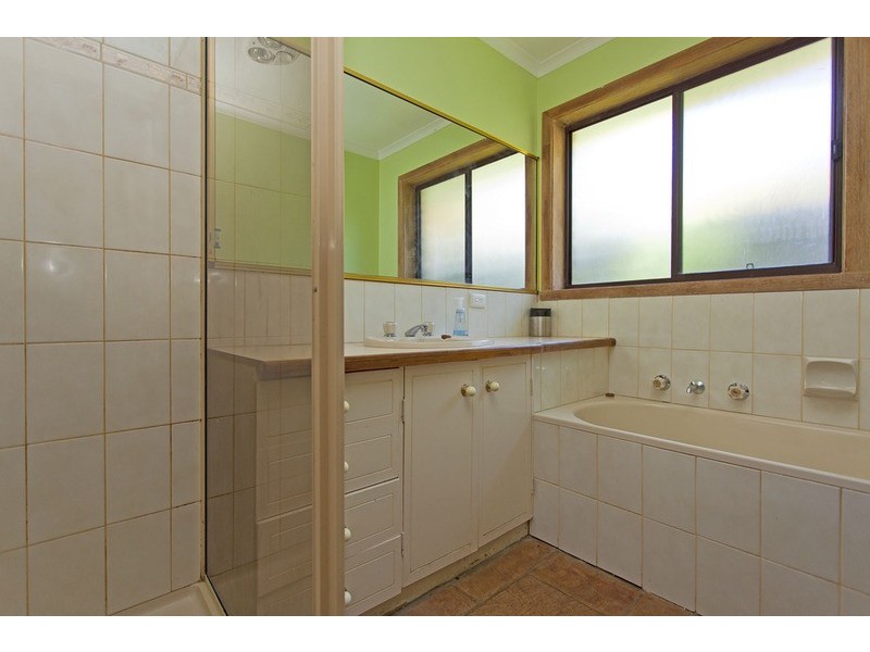 1 Hilltop Court, Wodonga VIC 3690