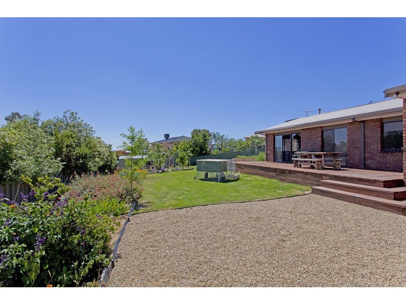 1 Hilltop Court, Wodonga VIC 3690