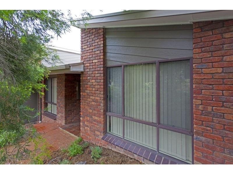 1 Hilltop Court, Wodonga VIC 3690