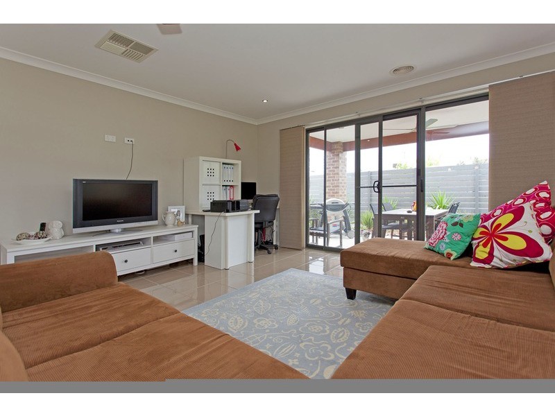 2 Lauren Place, Wodonga VIC 3690