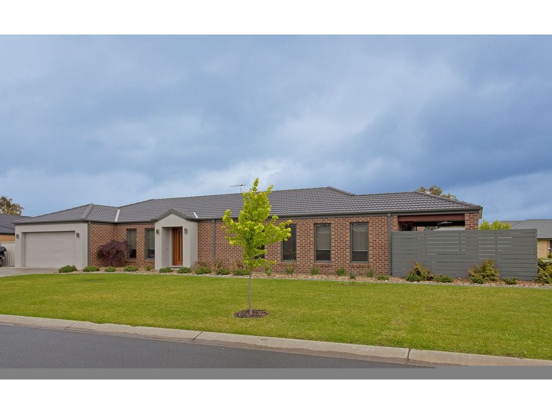 2 Lauren Place, Wodonga VIC 3690