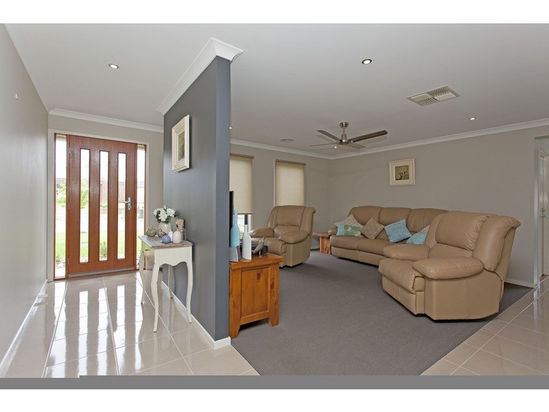 2 Lauren Place, Wodonga VIC 3690