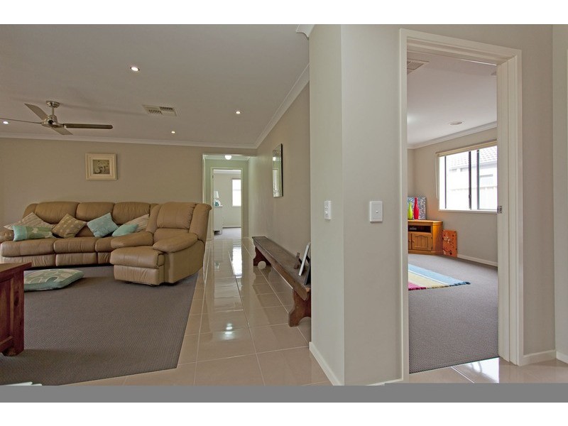 2 Lauren Place, Wodonga VIC 3690