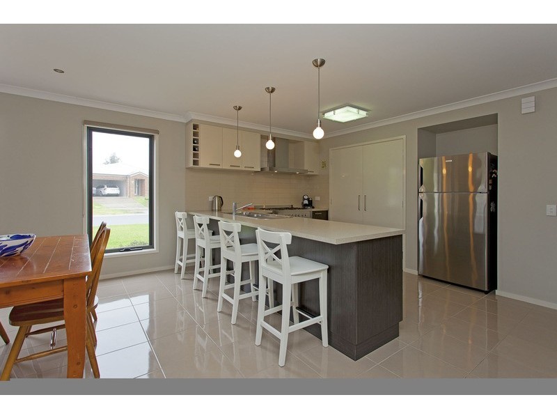 2 Lauren Place, Wodonga VIC 3690