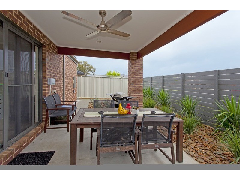 2 Lauren Place, Wodonga VIC 3690