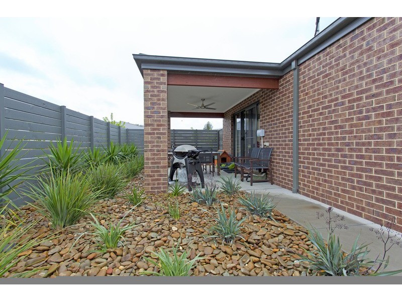 2 Lauren Place, Wodonga VIC 3690