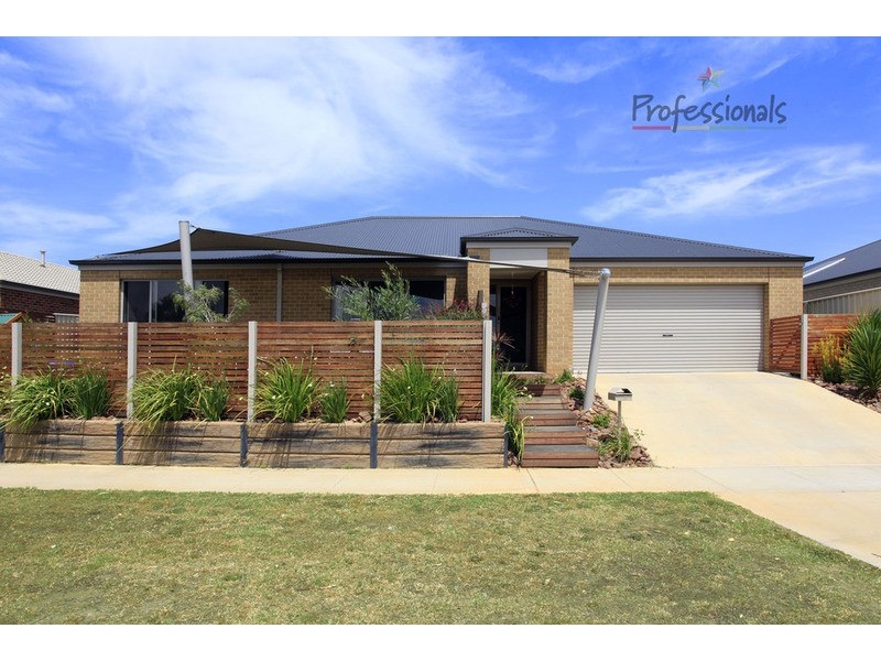 15 Lauren Place, Wodonga VIC 3690