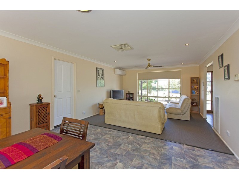 33-35 Albert Road, Chiltern VIC 3683