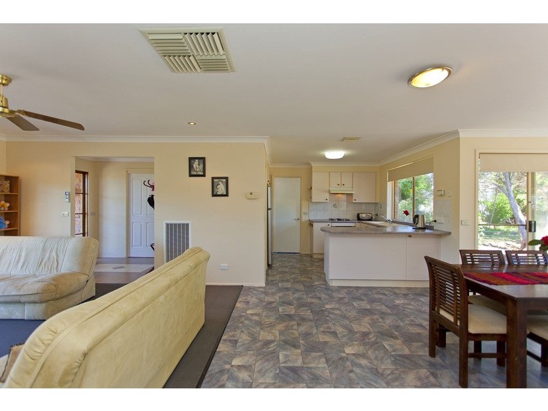 33-35 Albert Road, Chiltern VIC 3683