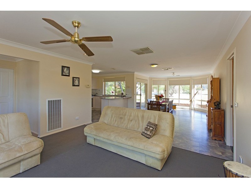 33-35 Albert Road, Chiltern VIC 3683