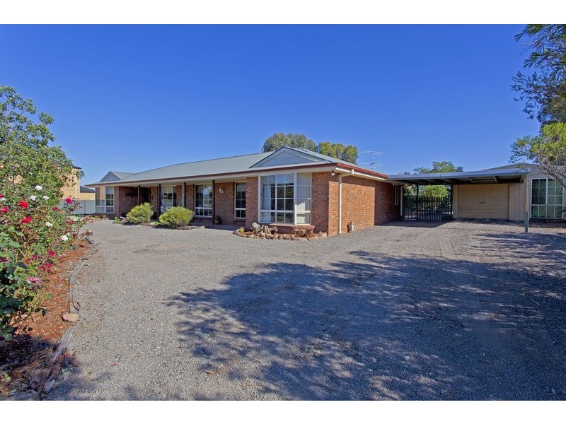 33-35 Albert Road, Chiltern VIC 3683