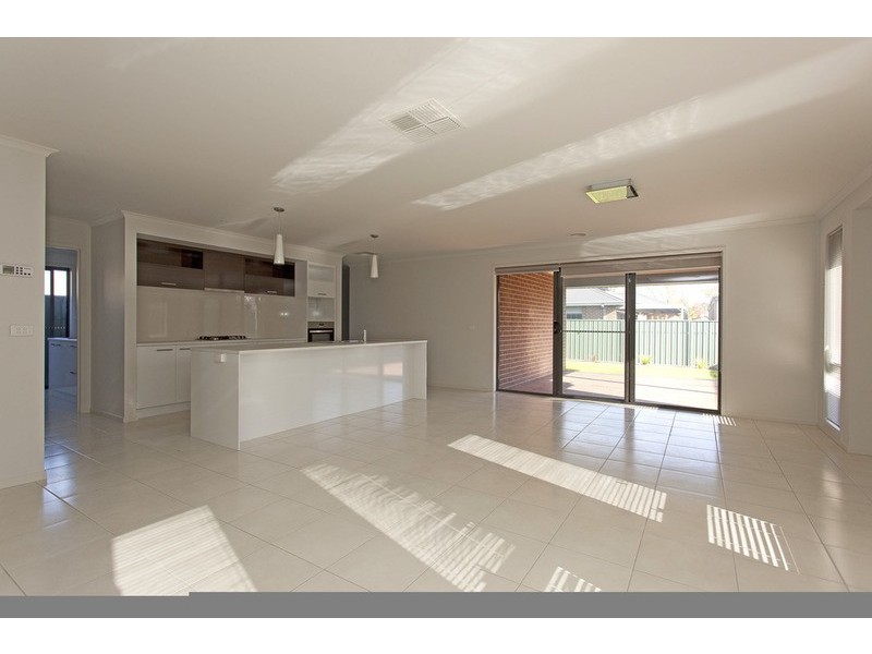 9 Inwood Crescent, Wodonga VIC 3690