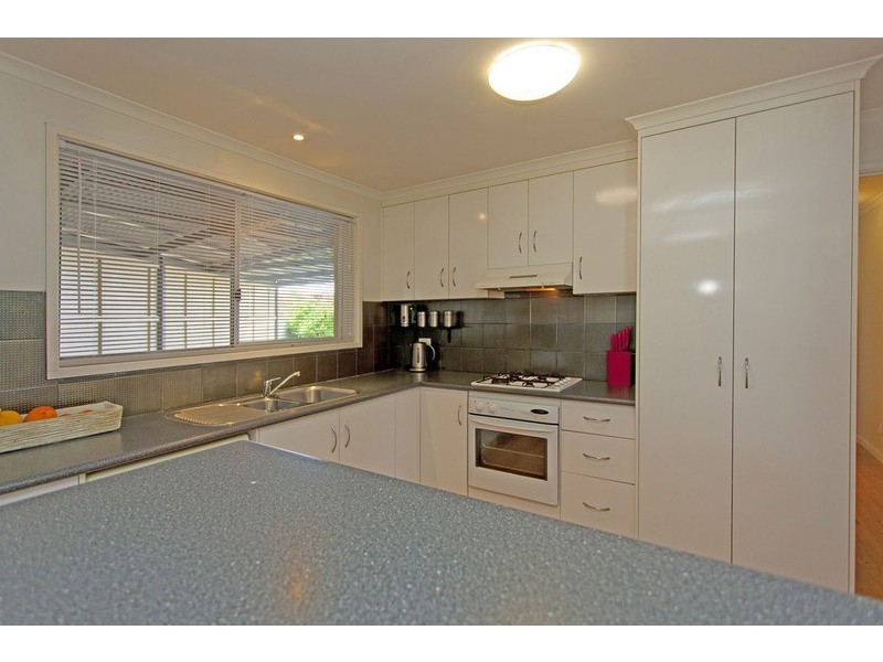 40 Buffalo  Crescent, Thurgoona NSW 2640