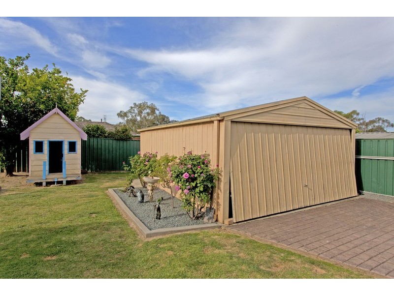 40 Buffalo  Crescent, Thurgoona NSW 2640