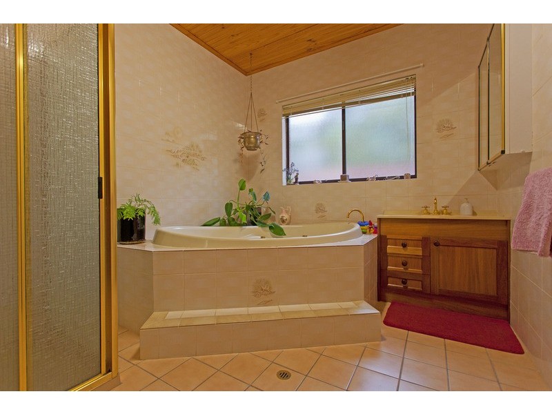 82 Huon Creek  Road, Wodonga VIC 3690