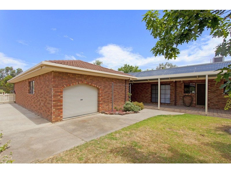 82 Huon Creek  Road, Wodonga VIC 3690
