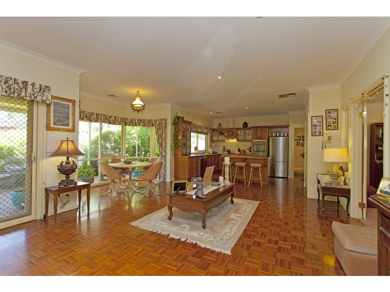 6 Hopwood  Road, Thurgoona NSW 2640