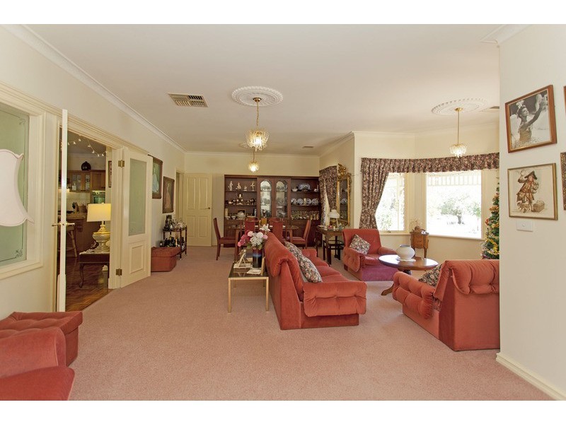 6 Hopwood  Road, Thurgoona NSW 2640