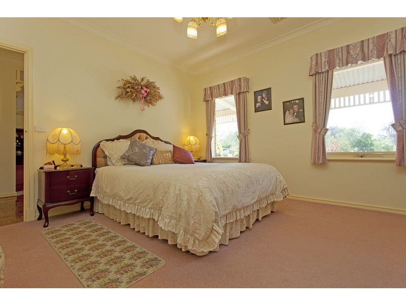 6 Hopwood  Road, Thurgoona NSW 2640