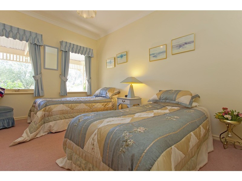 6 Hopwood  Road, Thurgoona NSW 2640