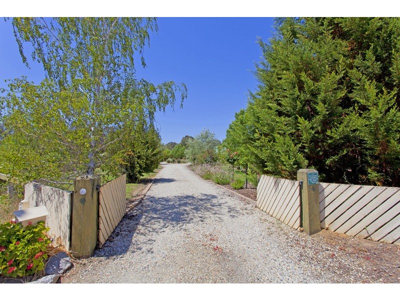 6 Hopwood  Road, Thurgoona NSW 2640