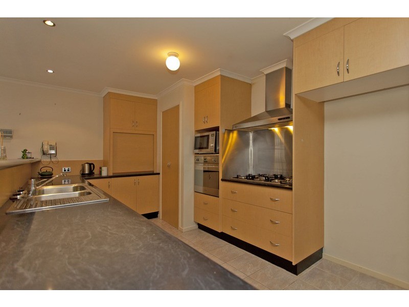7 Avondale  Drive, Wodonga VIC 3690