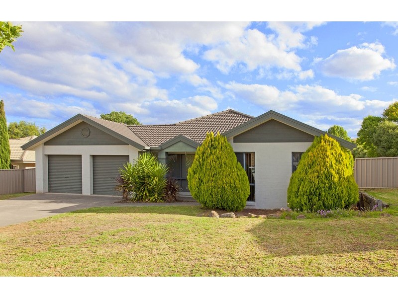 7 Avondale  Drive, Wodonga VIC 3690