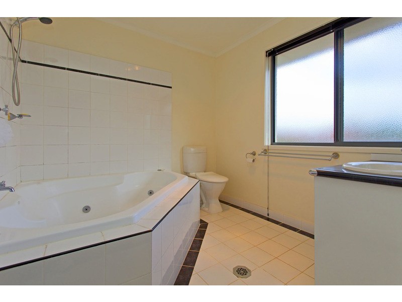 7 Avondale  Drive, Wodonga VIC 3690
