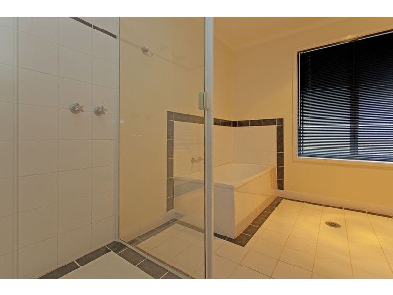 7 Avondale  Drive, Wodonga VIC 3690