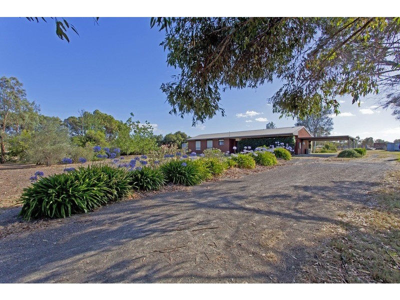 8-12 Gordon Street, Chiltern VIC 3683