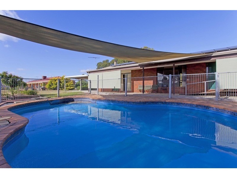 8-12 Gordon Street, Chiltern VIC 3683