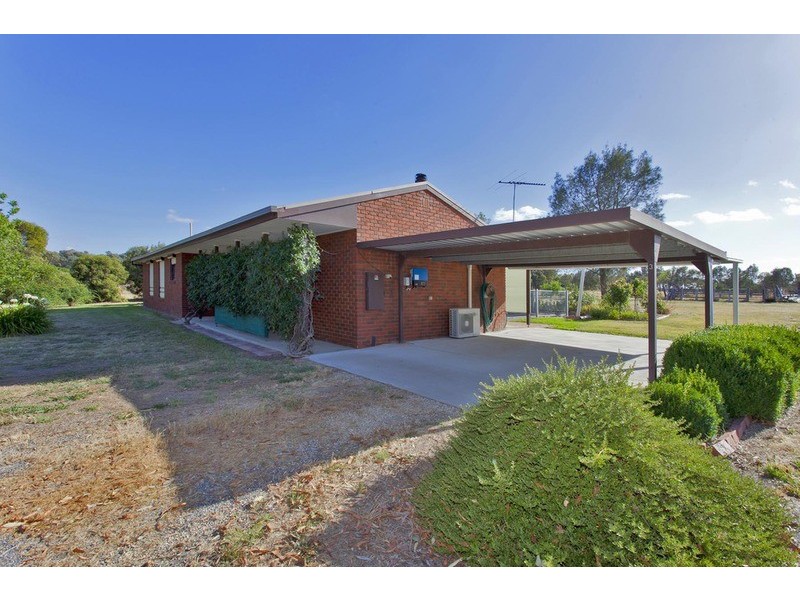 8-12 Gordon Street, Chiltern VIC 3683