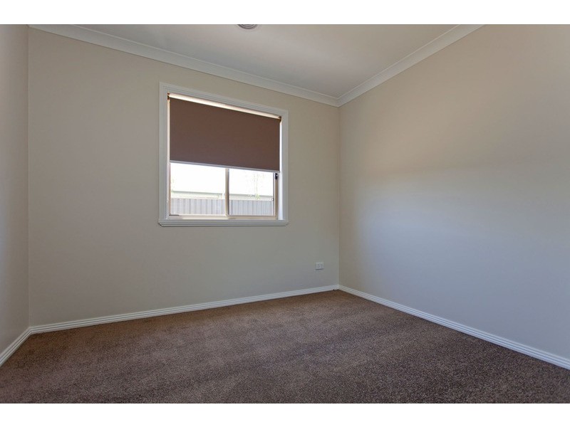 10 Rooney Avenue, Killara VIC 3691