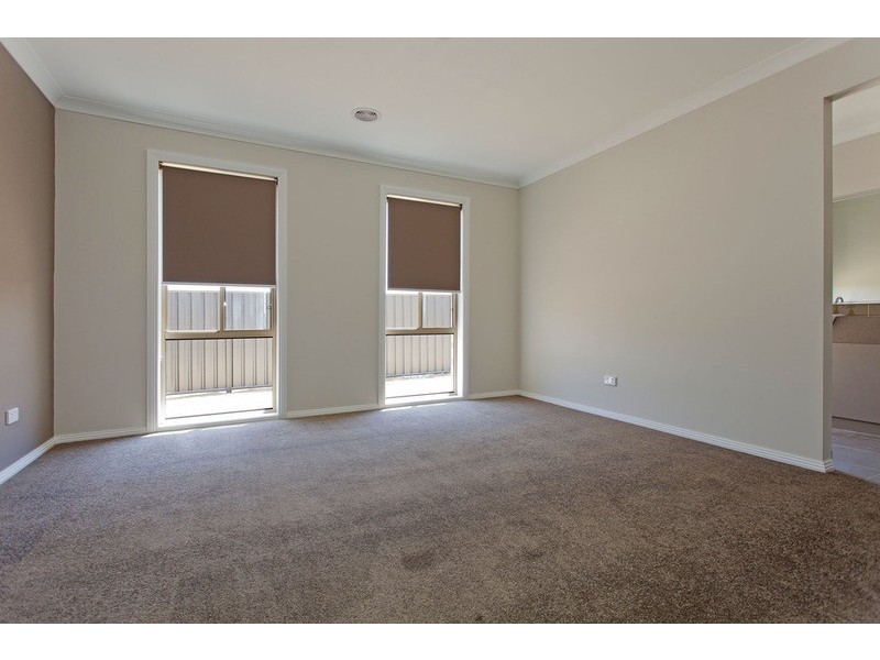 10 Rooney Avenue, Killara VIC 3691