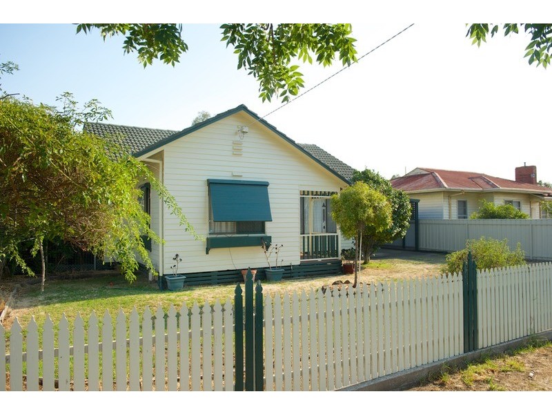 8 Pollard Street, Wodonga VIC 3690