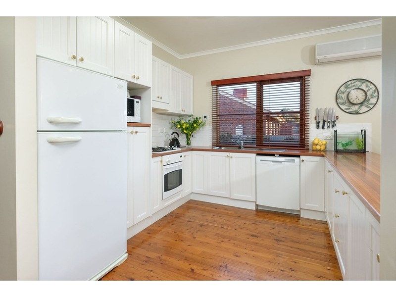 3 Victoria  Street, Chiltern VIC 3683
