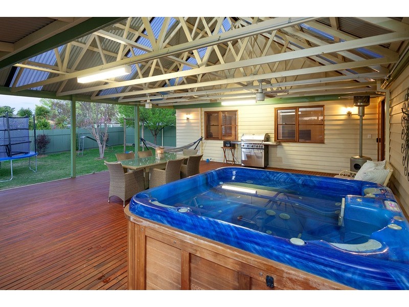3 Victoria  Street, Chiltern VIC 3683